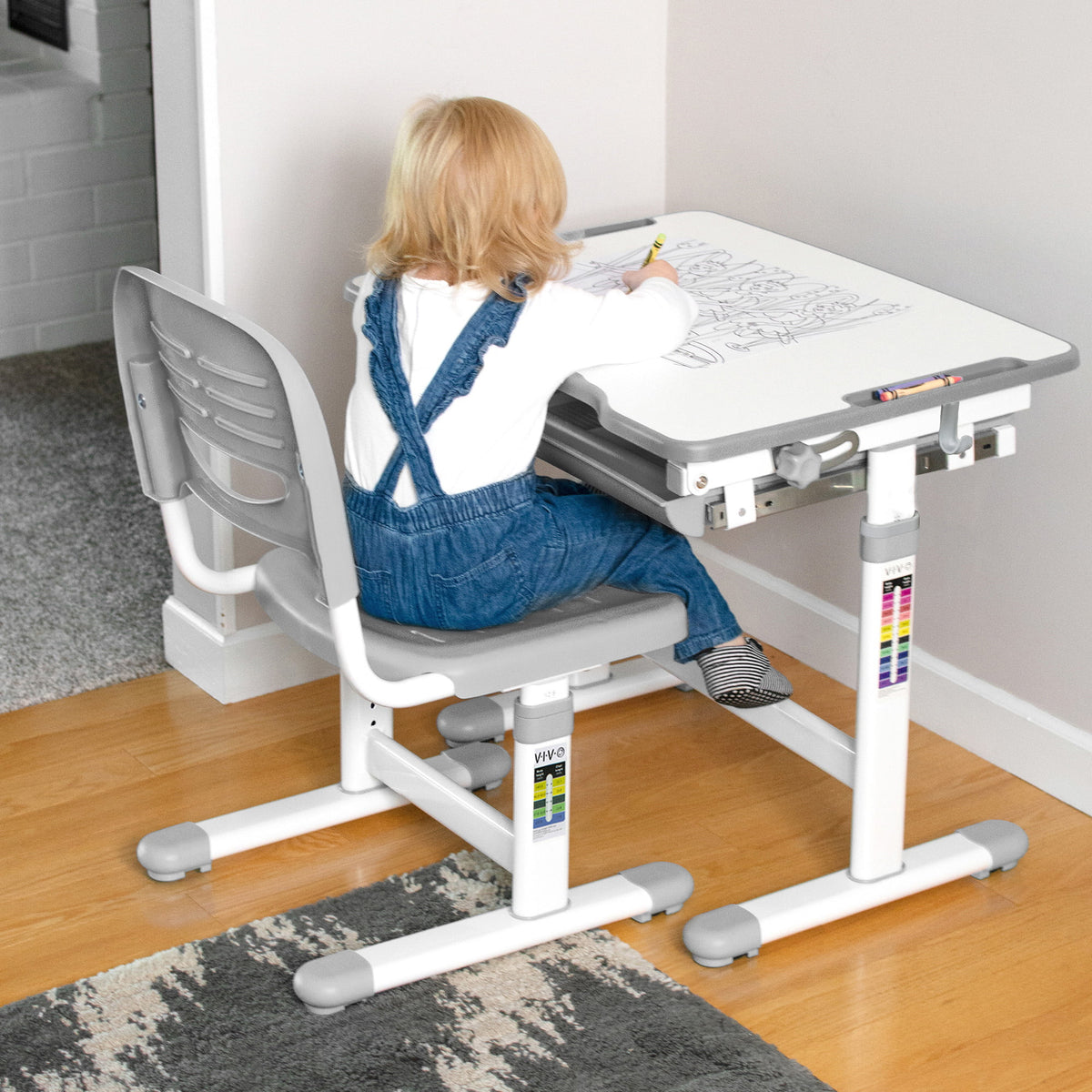 Gray Height Adjustable Children's Desk Chair Q11950