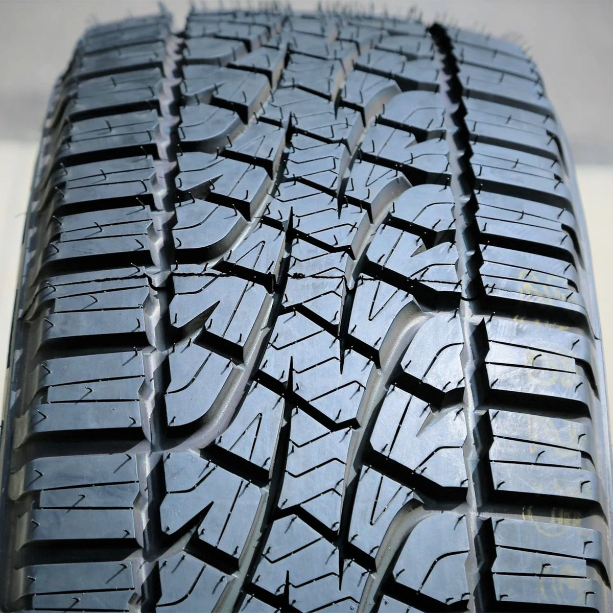 235/75R15 105T All Terrain Tire M5326