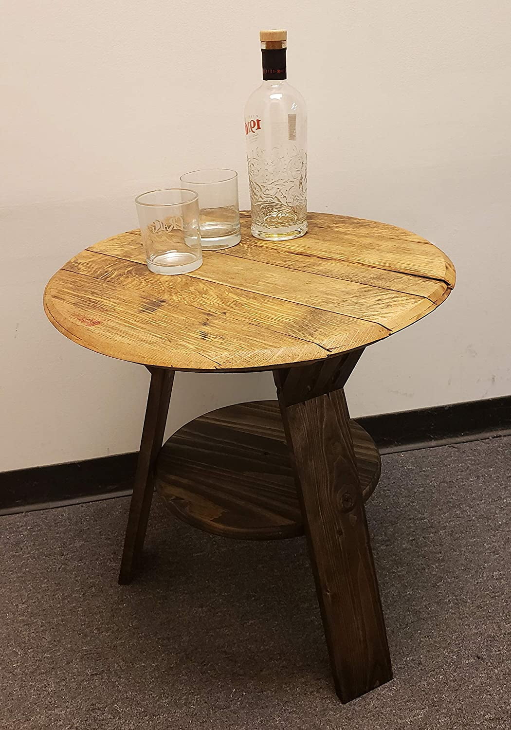 Rustic Wood Round Top End Table with Shelf U1405