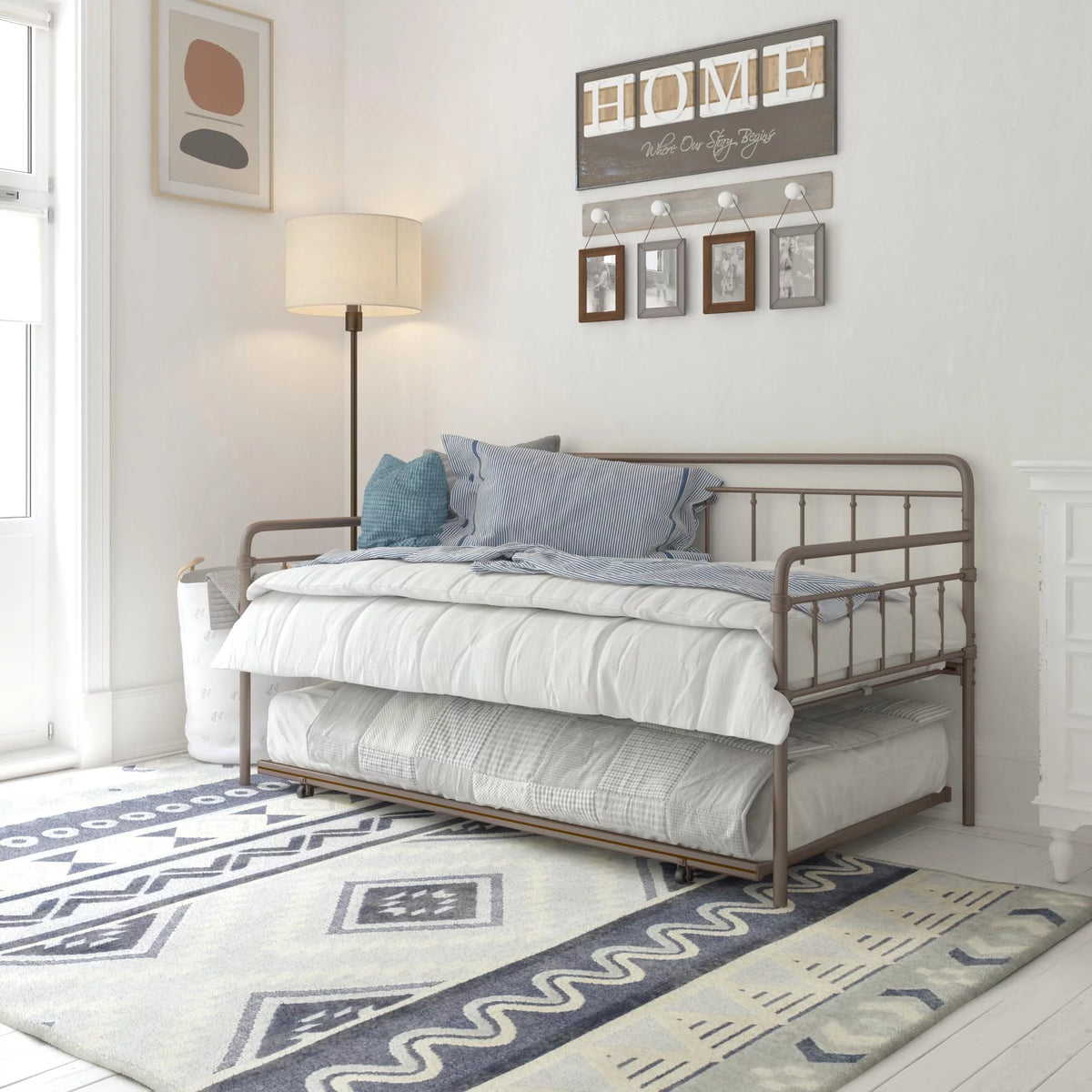Bronze Metal Daybed with Trundle Y579
