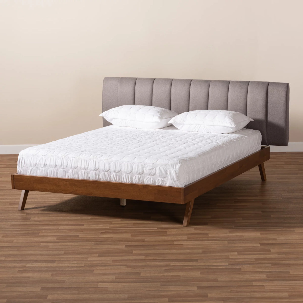Grey Fabric Upholstered Queen Size Bed I4408