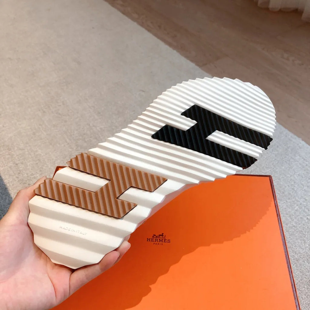 Sneakers D66341